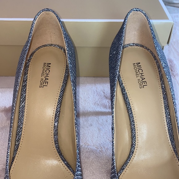 Michael Kors Claire pump - Picture 4 of 7